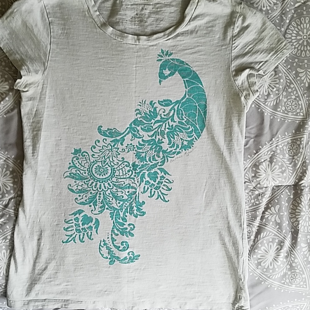 Cute Banana Republic tshirt